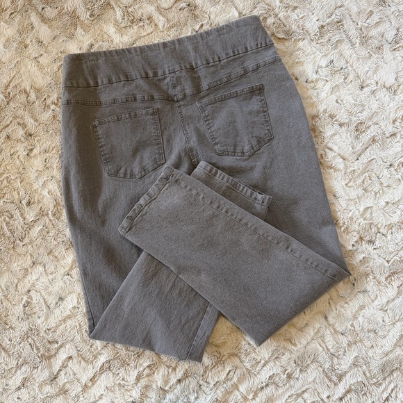Ruby Rd. Gray Stretch Denim Jeans - Picture 2 of 4